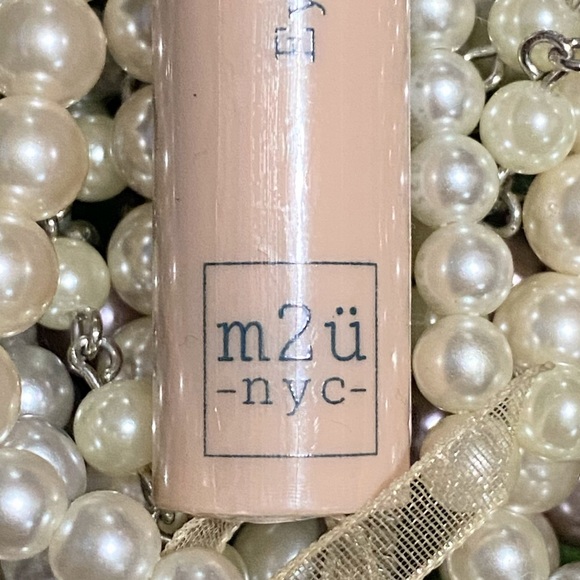 M2Ü NYC Eye Primer - Picture 5 of 6